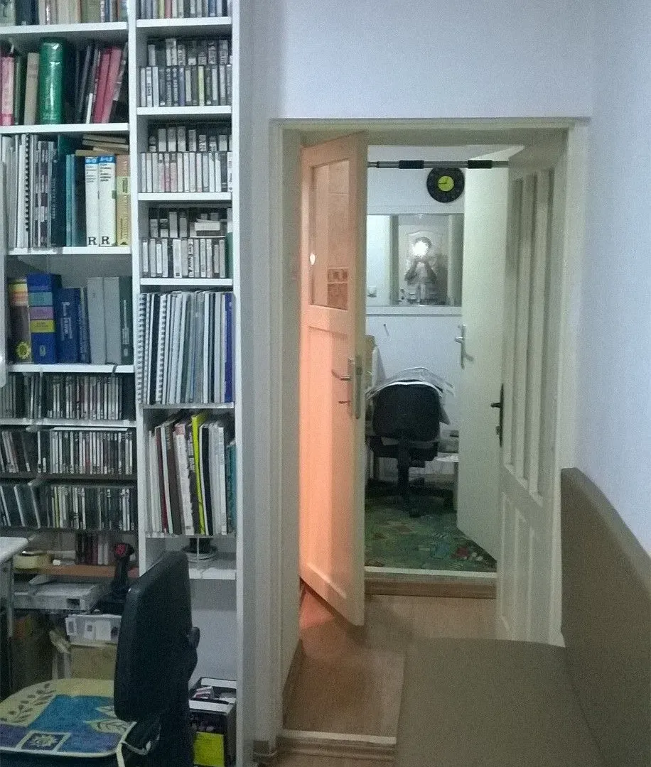 Izdavanje, trosoban stan, 30m², Stari Grad, Beograd