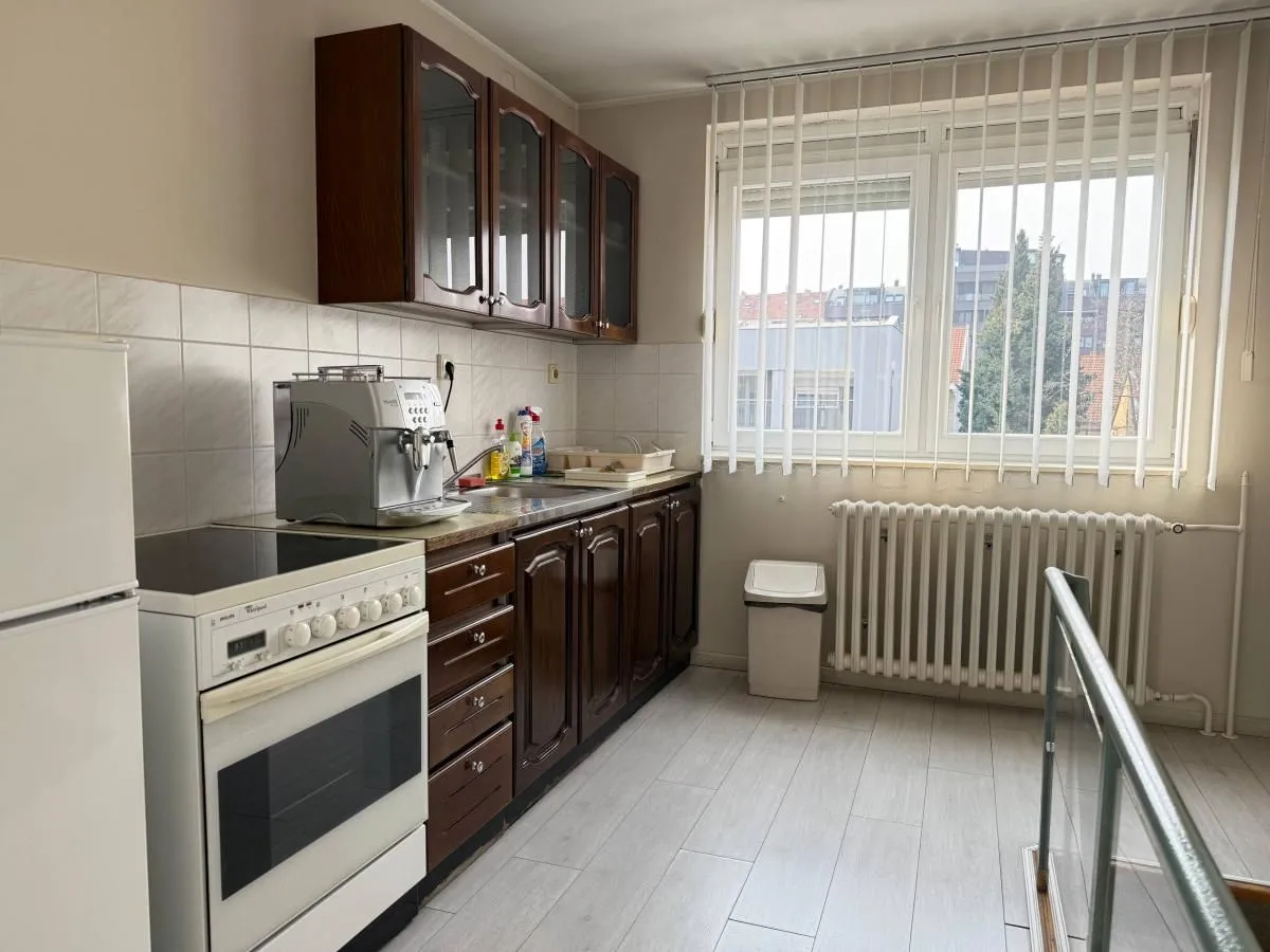 Rent, office space, 125m², Banatić, Novi Sad Sve Podlokacije