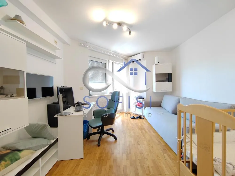 Prodaja, četvorosoban stan, 79m², Grbavica, Novi Sad Sve Podlokacije