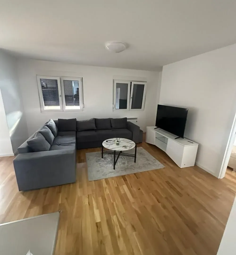 Izdavanje, trosoban stan, 57m², Kaludjerica, Grocka