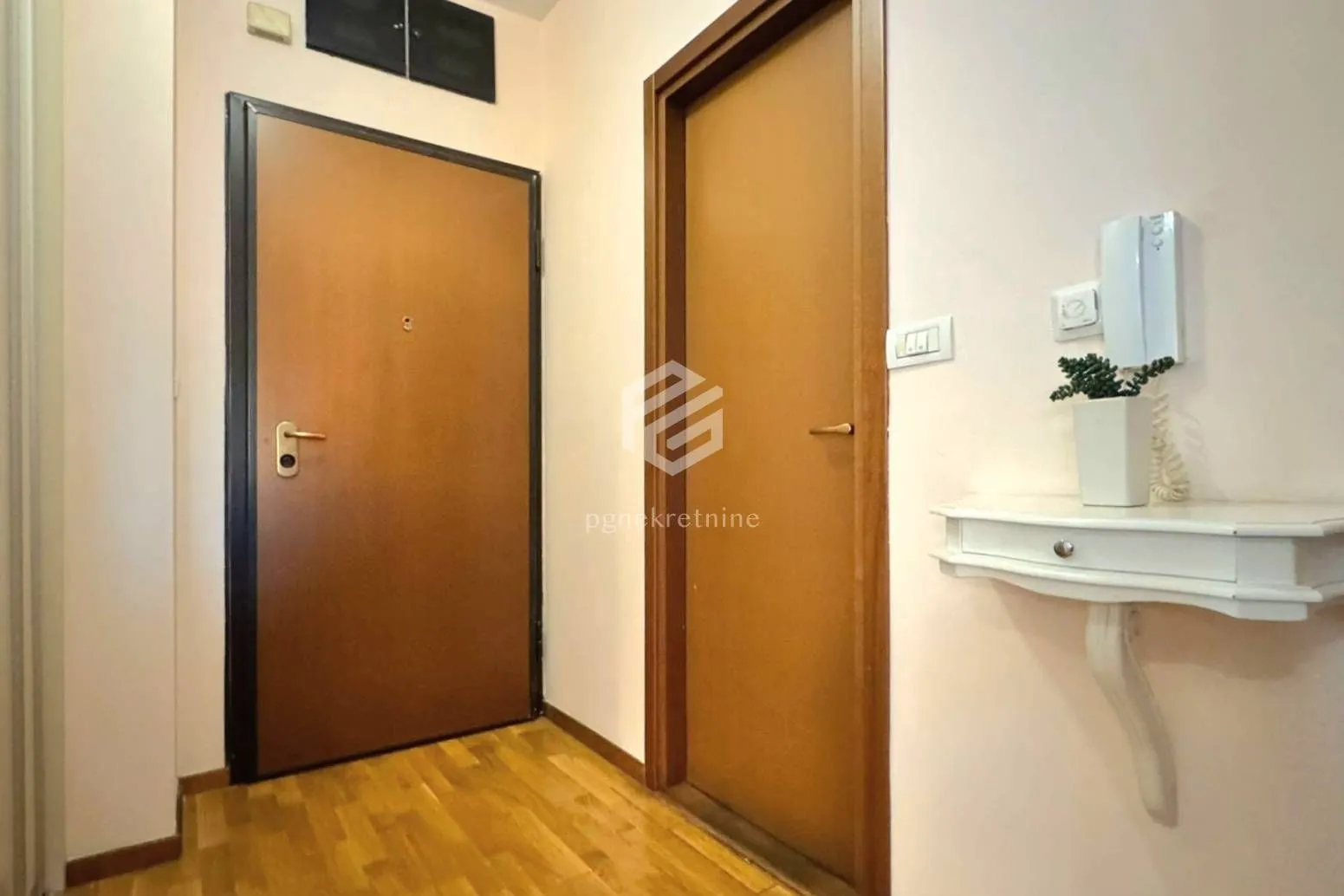 Rent, one bedroom apartment, 50m², City Kvart, Podgorica