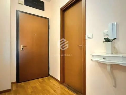 Rent, one bedroom apartment, 50m², City Kvart, Podgorica - image 11