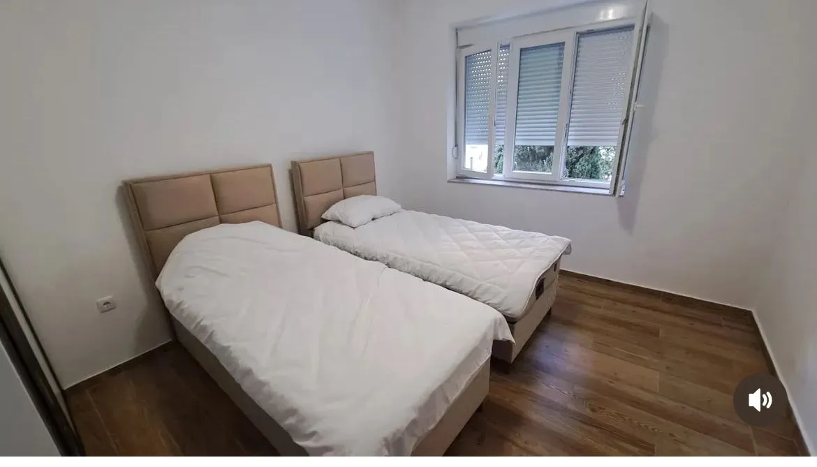 Izdavanje, dvosoban stan, 68m², Centar, Podgorica