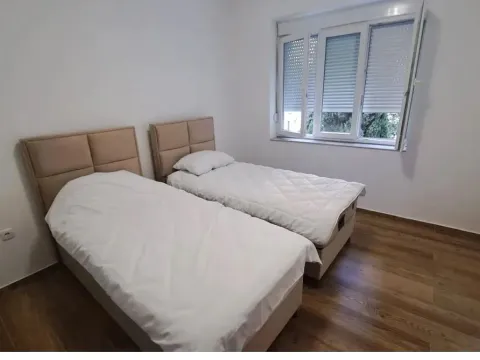 Izdavanje, dvosoban stan, 68m², Centar, Podgorica - image 3