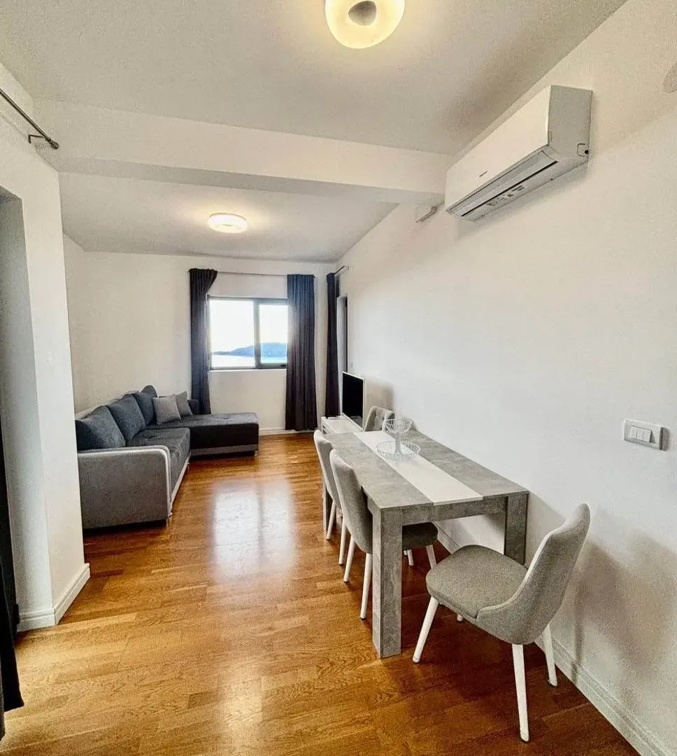Prodaja, dvosoban stan, 55m², Bečići, Budva