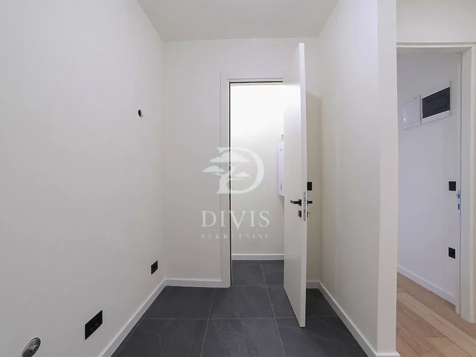 Sale, three bedroom apartment, 70m², Stari Grad, Beograd