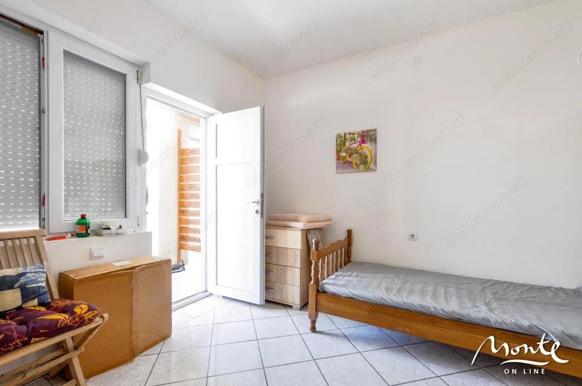 Prodaja, kuća, 110m², Lepetani, Tivat