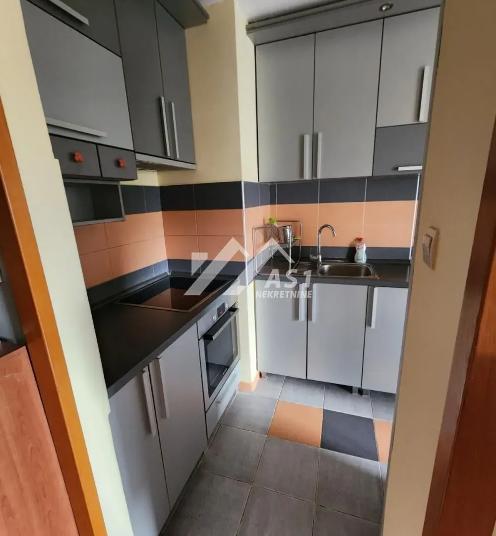 Izdavanje, trosoban stan, 70m², Liman 2, Novi Sad Sve Podlokacije