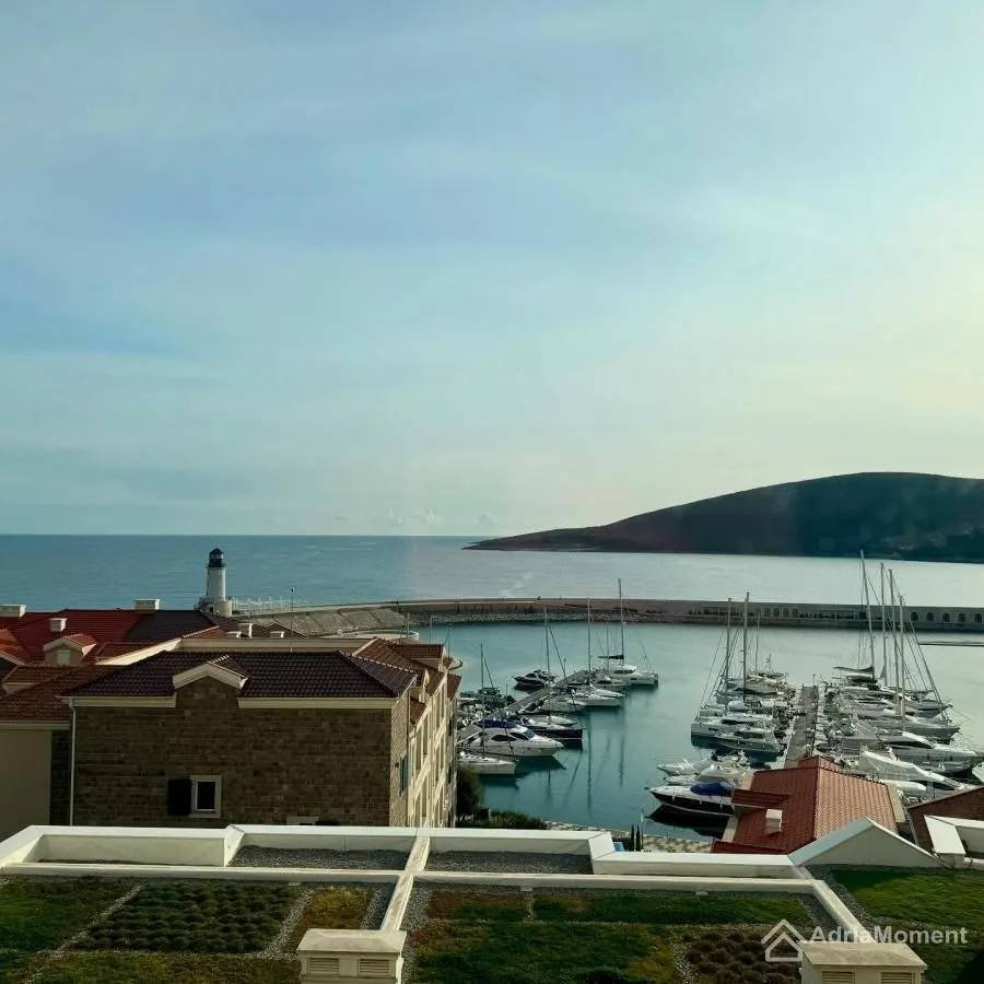 Prodaja, trosoban stan, 290m², Luštica Bay, Tivat