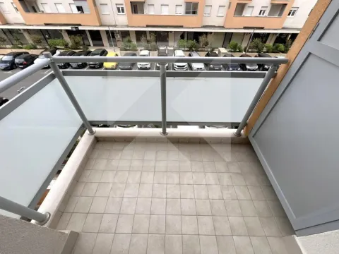 Izdavanje, poslovni prostor, 64m², City Kej, Podgorica - image 15