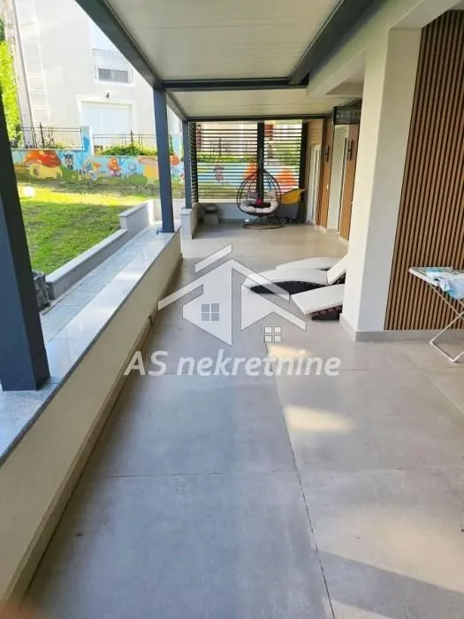 Rent, apartment, 240m², Savski Venac, Beograd