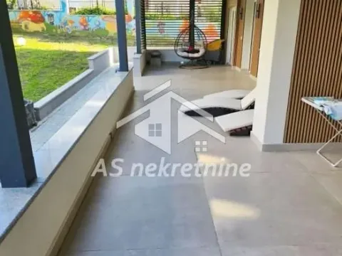 Izdavanje, stan, 240m², Savski Venac, Beograd - image 21