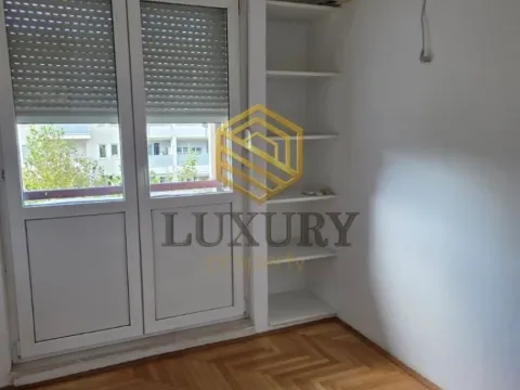 Izdavanje, dvosoban stan, 60m², Preko Morače, Podgorica - image 9