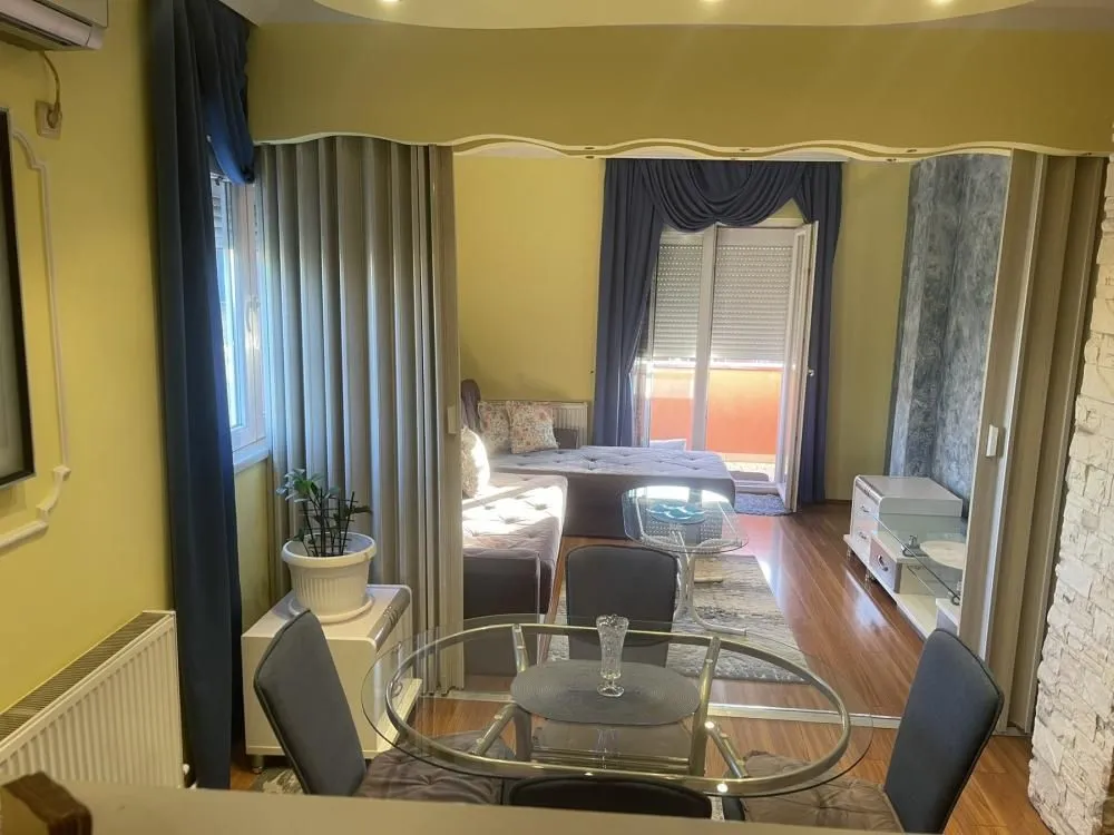 Izdavanje, dvosoban stan, 58m², Altina, Beograd