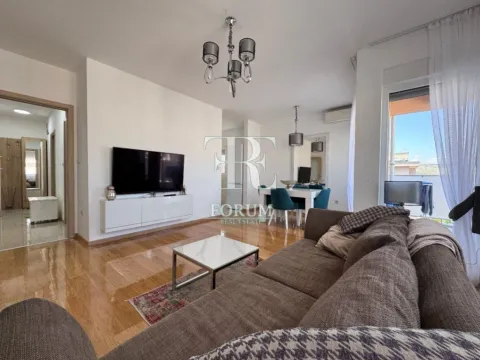 Izdavanje, jednosoban stan, 53m², City Kvart, Podgorica - image 4