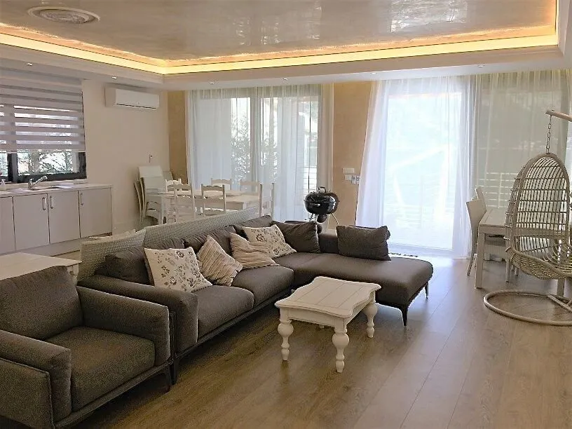 Sale, house, 371m², Stoliv, Kotor