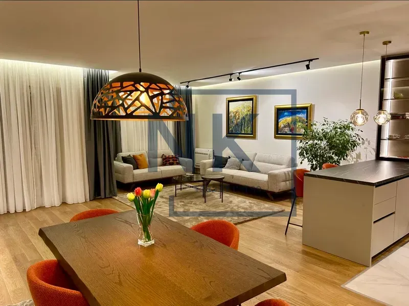 Izdavanje, dvosoban stan, 108m², Central Point, Podgorica