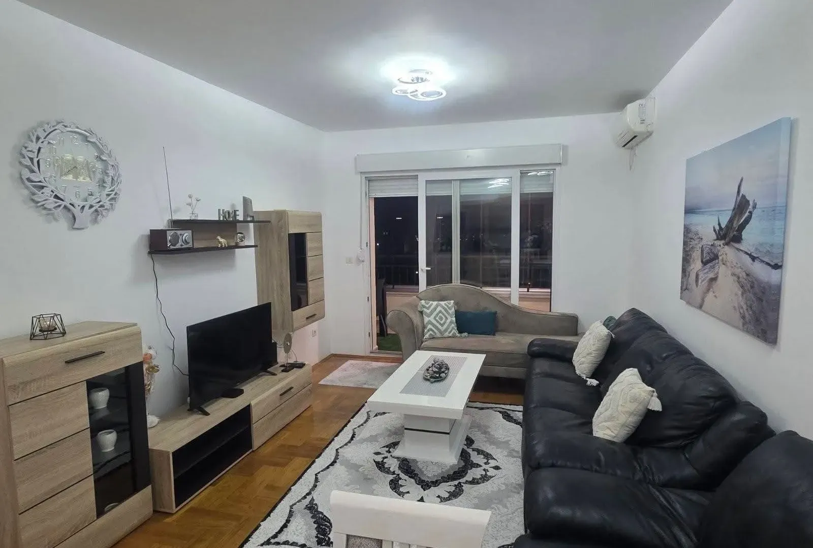 Rent, two bedroom apartment, 70m², Centar, Bar