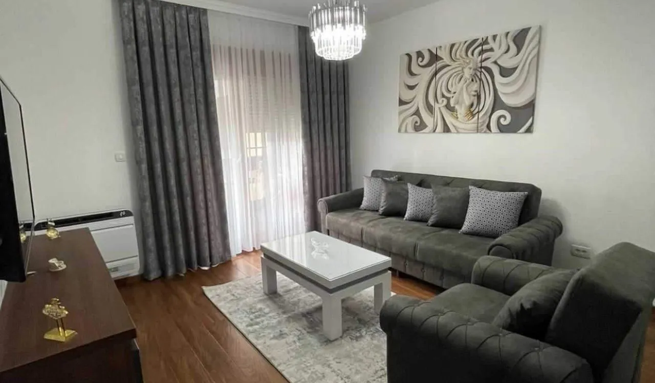 Izdavanje, dvosoban stan, 69m², Master Kvart, Podgorica