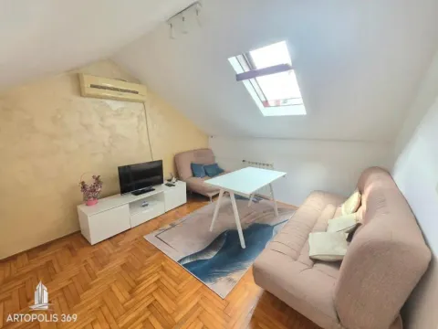 Rent, one bedroom apartment, 35m², Zvezdara Sve Podlokacije, Beograd - image 2