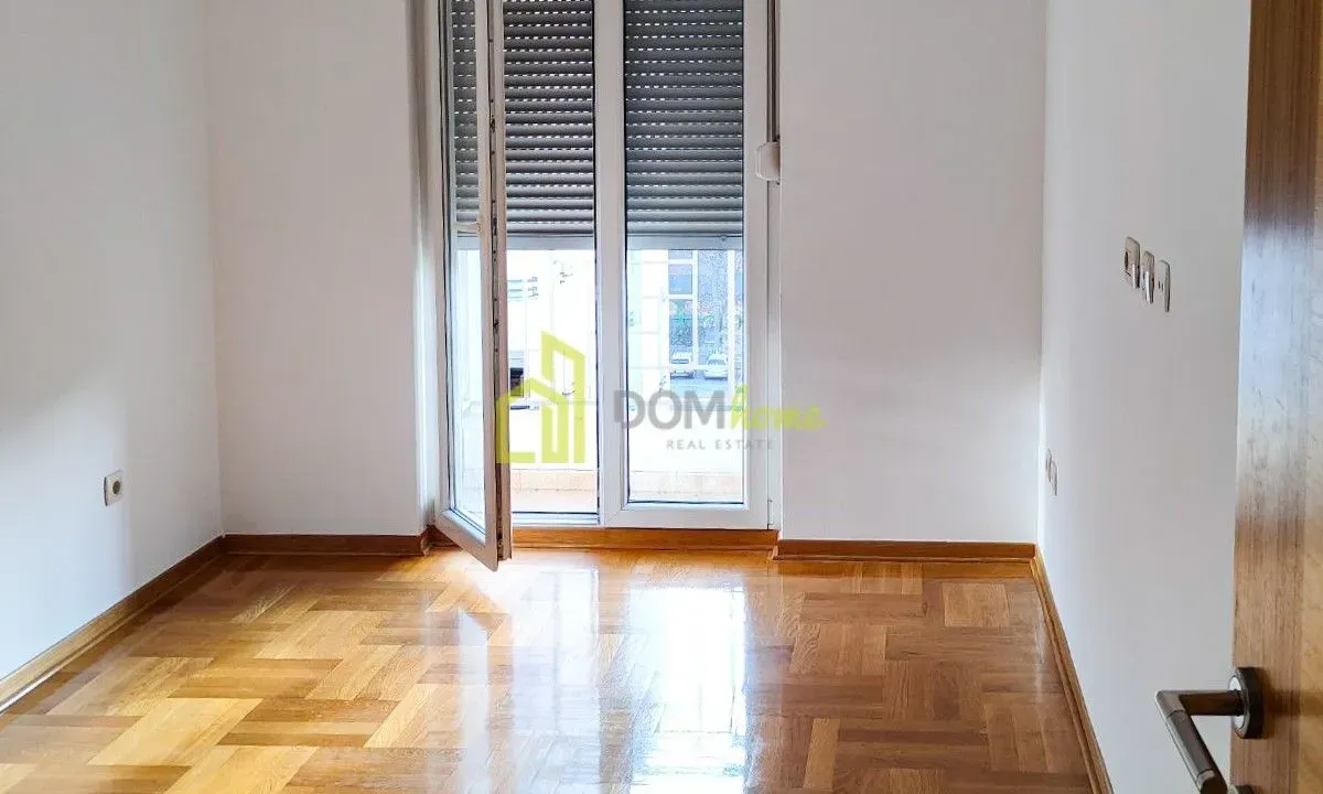 Izdavanje, jednosoban stan, 46m², Blok 9, Podgorica