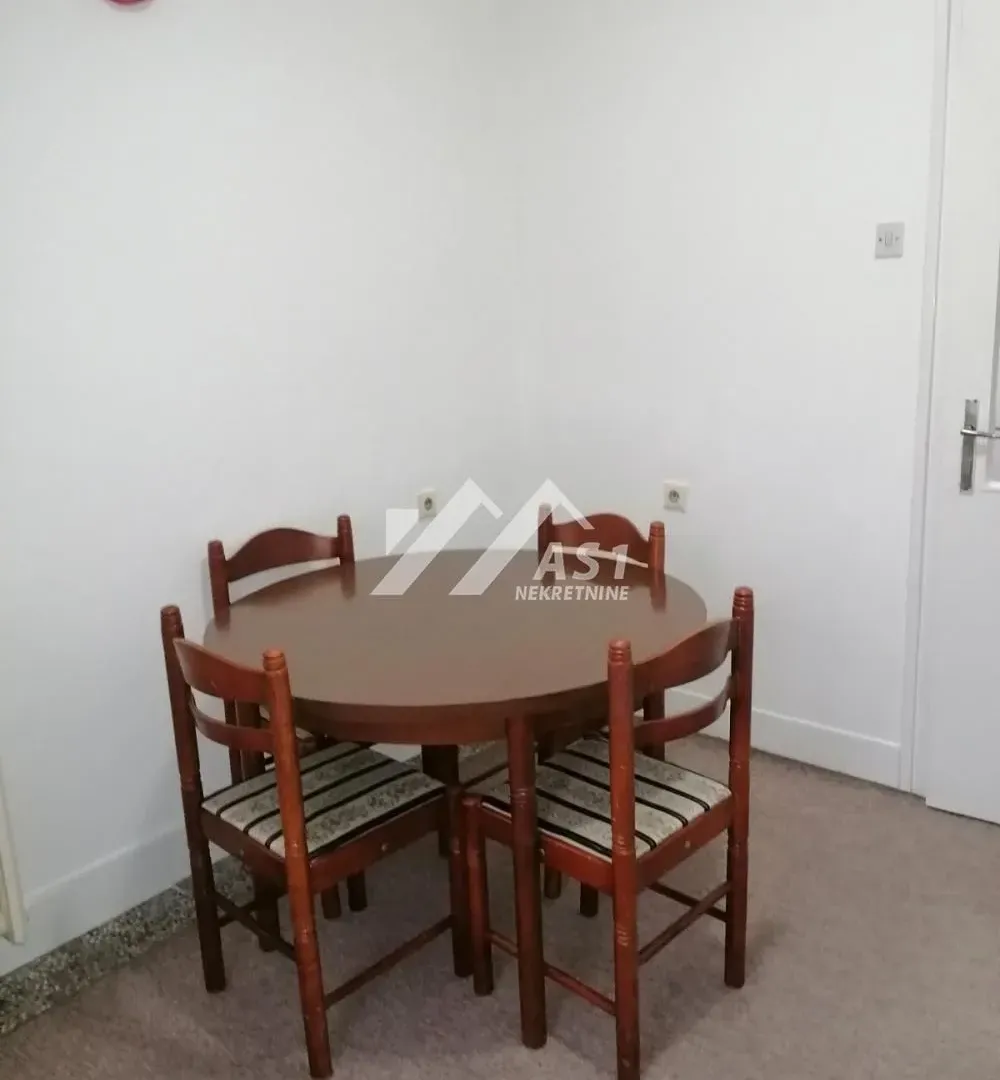 Izdavanje, dvosoban stan, 60m², Sajam, Novi Sad Sve Podlokacije