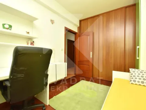 Rent, three bedroom apartment, 100m², Gorica C, Podgorica - image 11