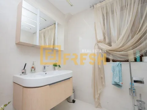 Prodaja, kuća, 300m², Tivat, Crna Gora - image 49