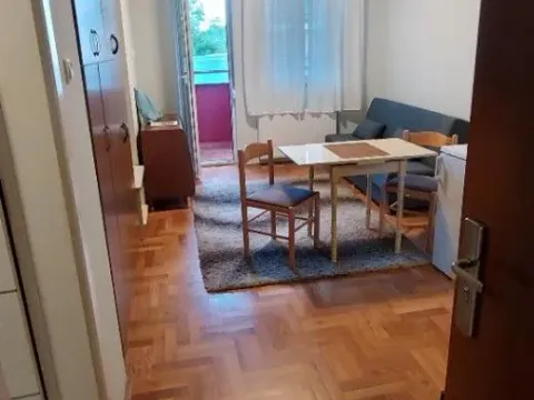 Izdavanje, jednosoban stan, 30m², Bulevar Evrope, Novi Sad Sve Podlokacije - image 6