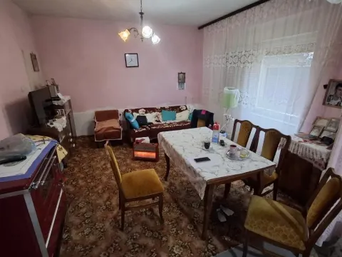 Sale, house, 199m², Kula, Srbija - image 9