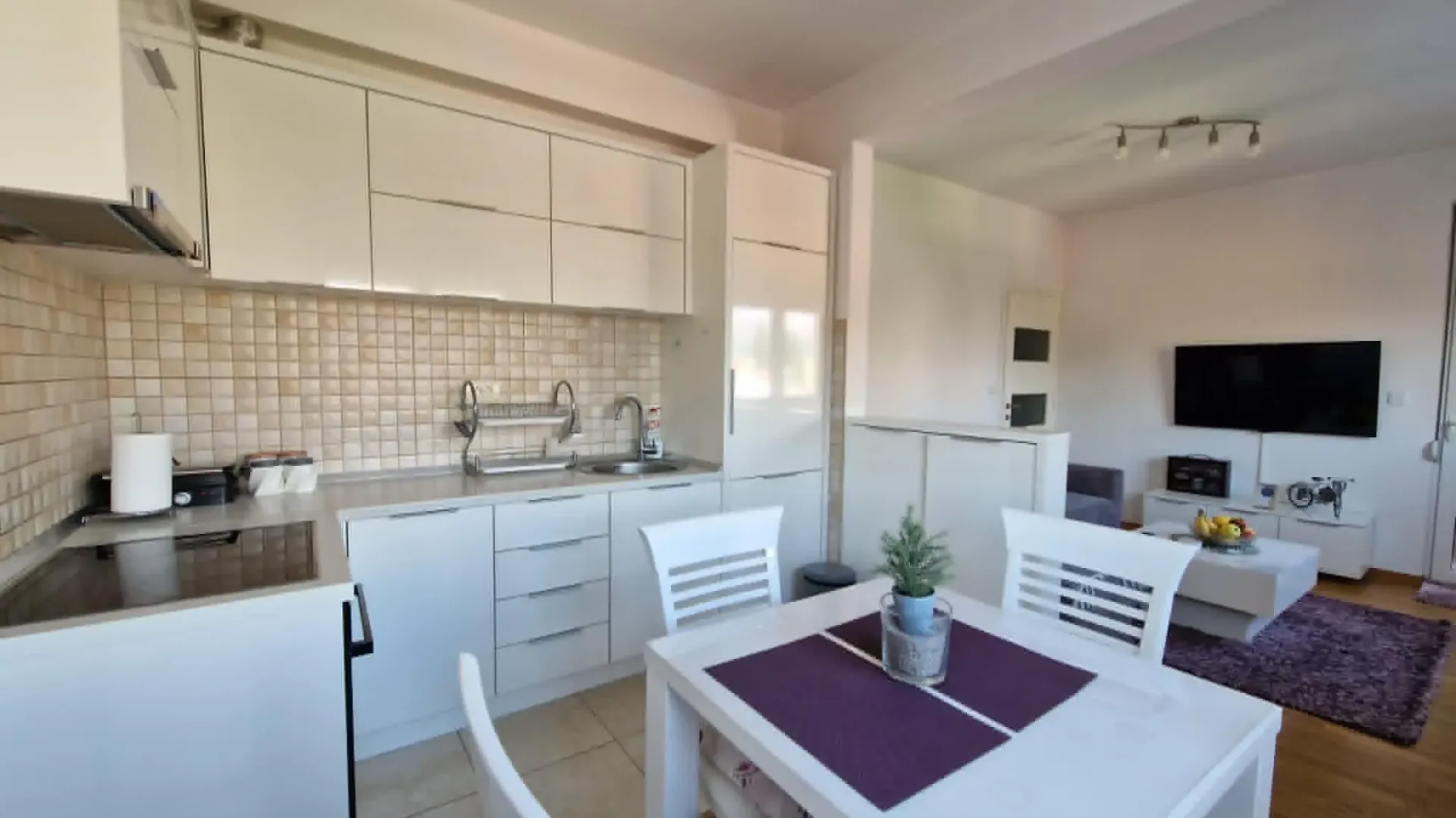 Rent, one bedroom apartment, 45m², Drač, Podgorica