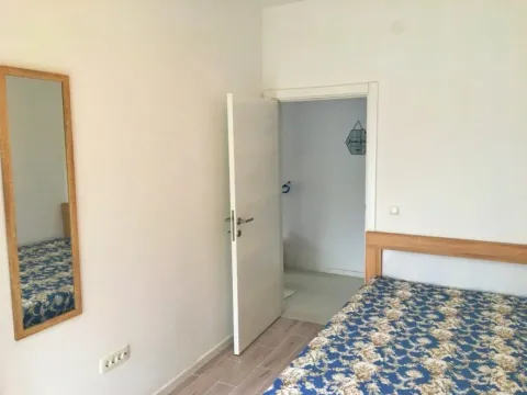 Izdavanje, stan, 52m², Dobrota, Kotor - image 3