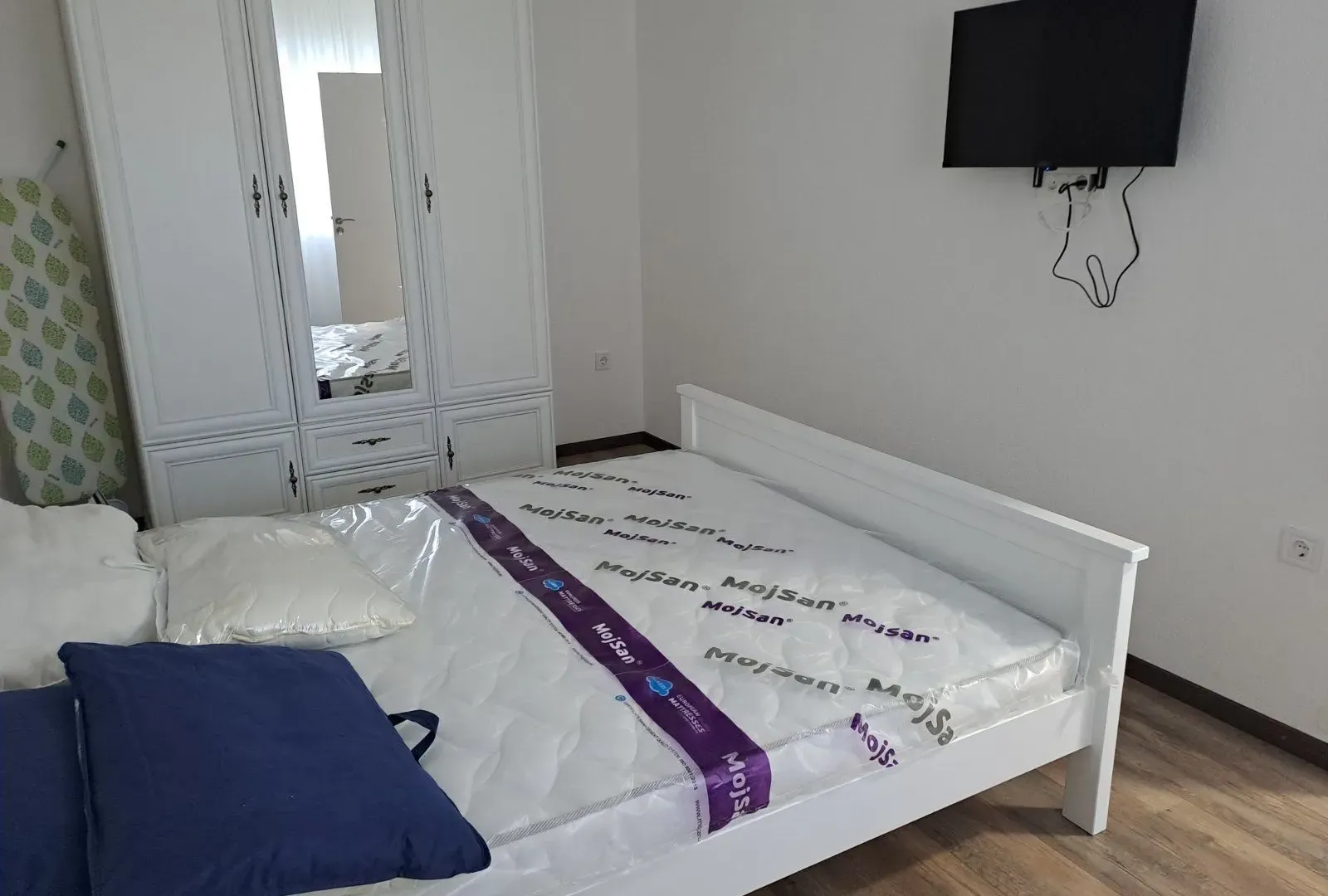Izdavanje, jednosoban stan, 47m², Kalimanj, Tivat