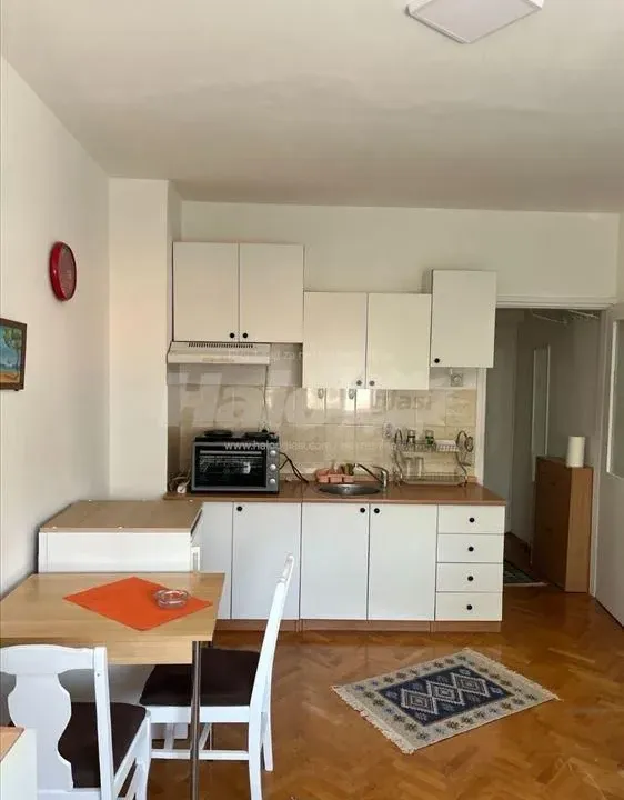 Izdavanje, stan, 21m², Karaburma, Palilula Sve Podlokacije