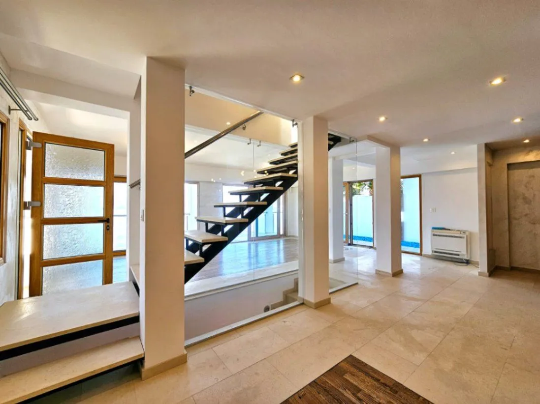 Prodaja, kuća, 250m², Krašići, Tivat