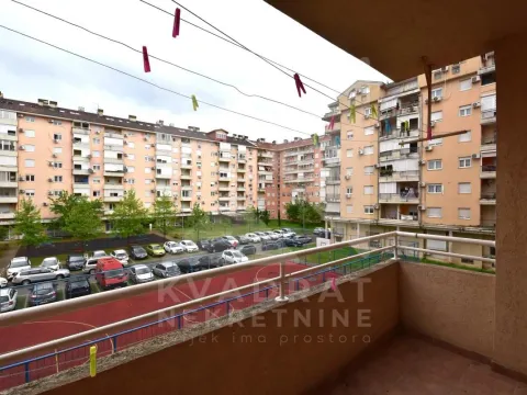 Izdavanje, dvosoban stan, 65m², Stari Aerodrom, Podgorica - image 13