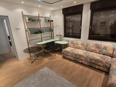 Izdavanje, trosoban stan, 88m², Novo naselje, Novi Sad - image 12