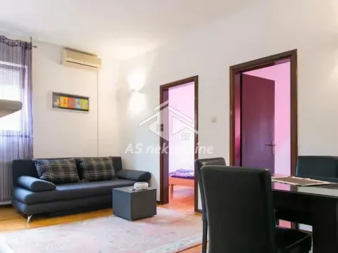 Rent, apartment, 46m², Đeram Pijaca, Beograd - image 1