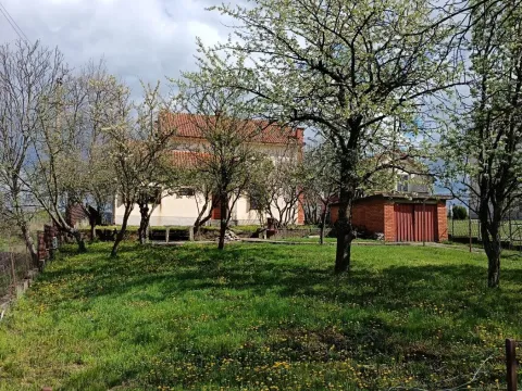Kuća in Sremčica