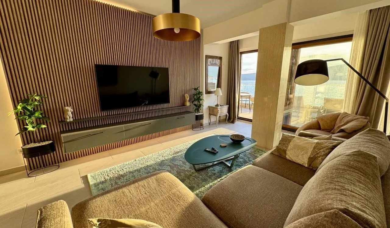 Izdavanje, dvosoban stan, 91m², Opatovo, Tivat
