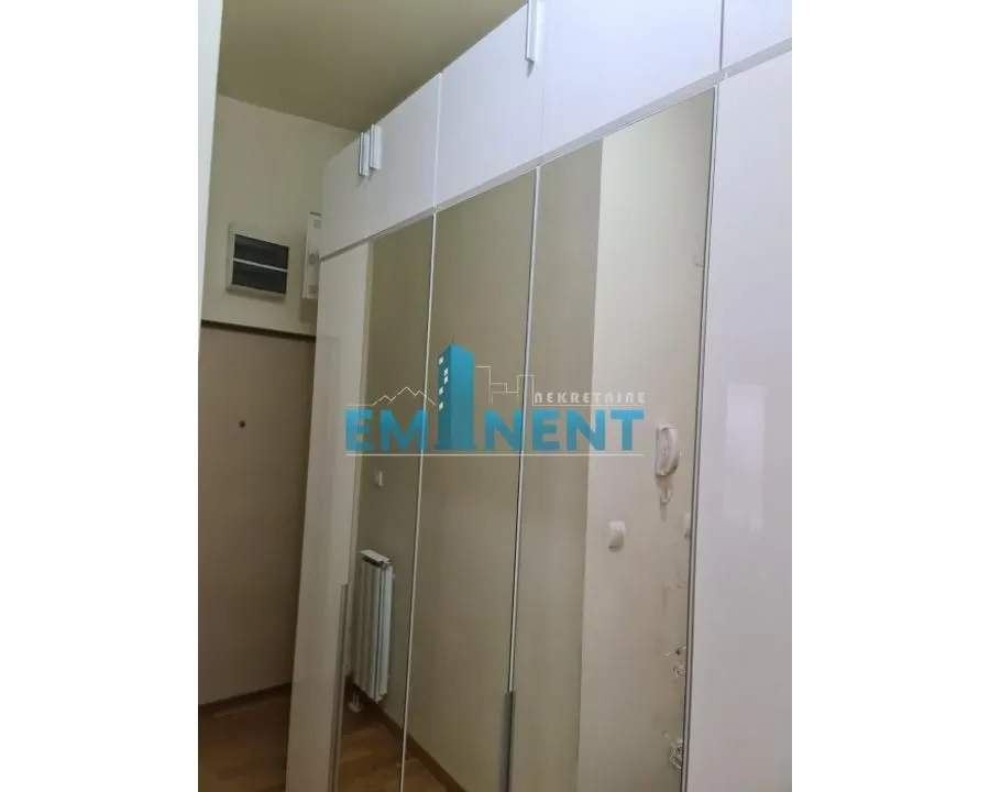Izdavanje, trosoban stan, 91m², Voždovac Sve Podlokacije, Beograd