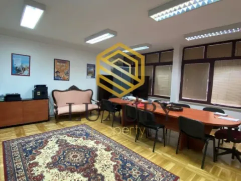 Izdavanje, poslovni prostor, 93m², Preko Morače, Podgorica - image 11
