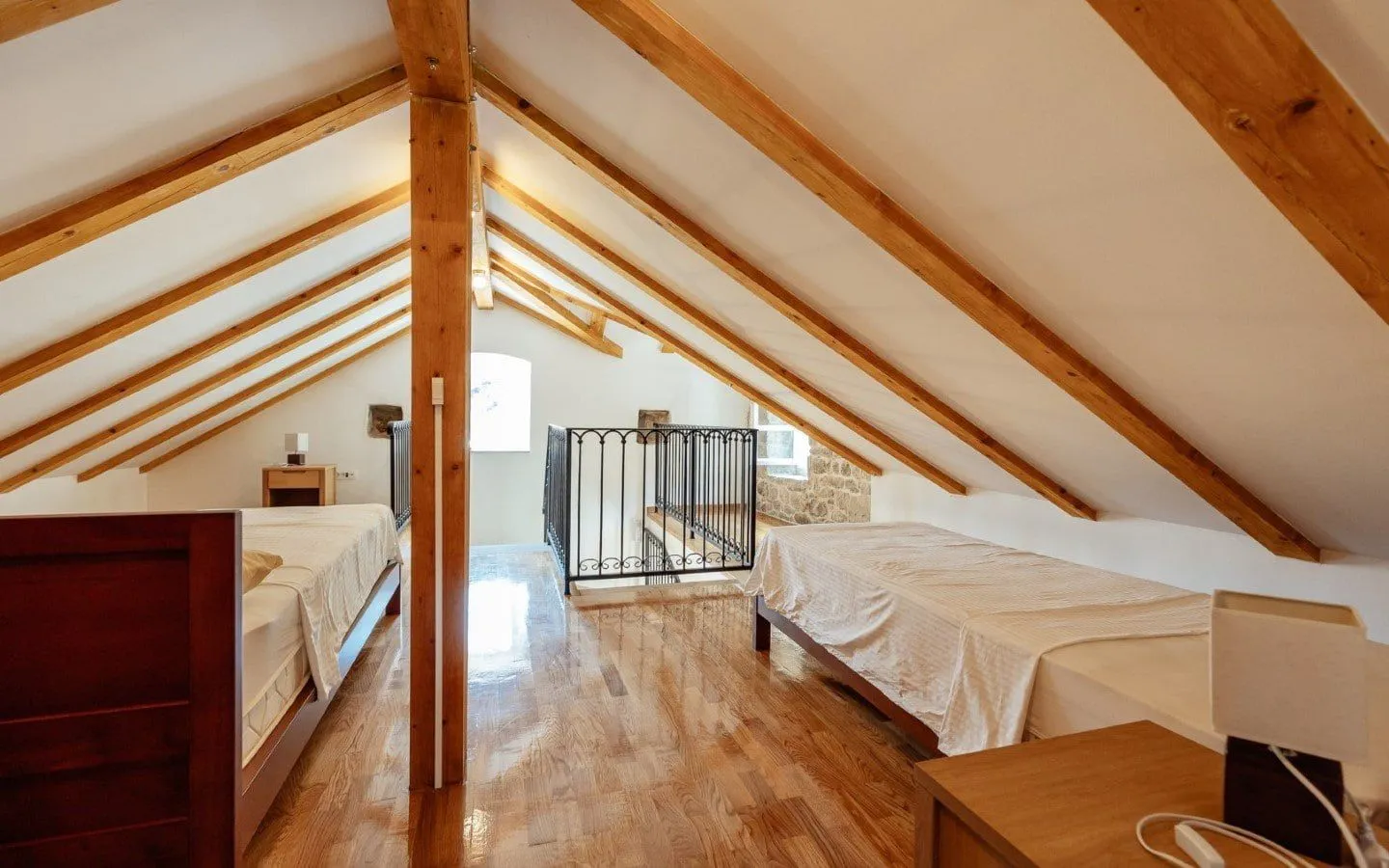 Sale, house, 800m², Prčanj, Kotor