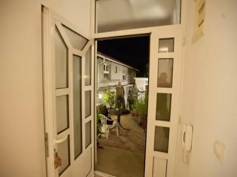 Izdavanje, poslovni prostor, 160m², Đeram Pijaca, Beograd - image 8