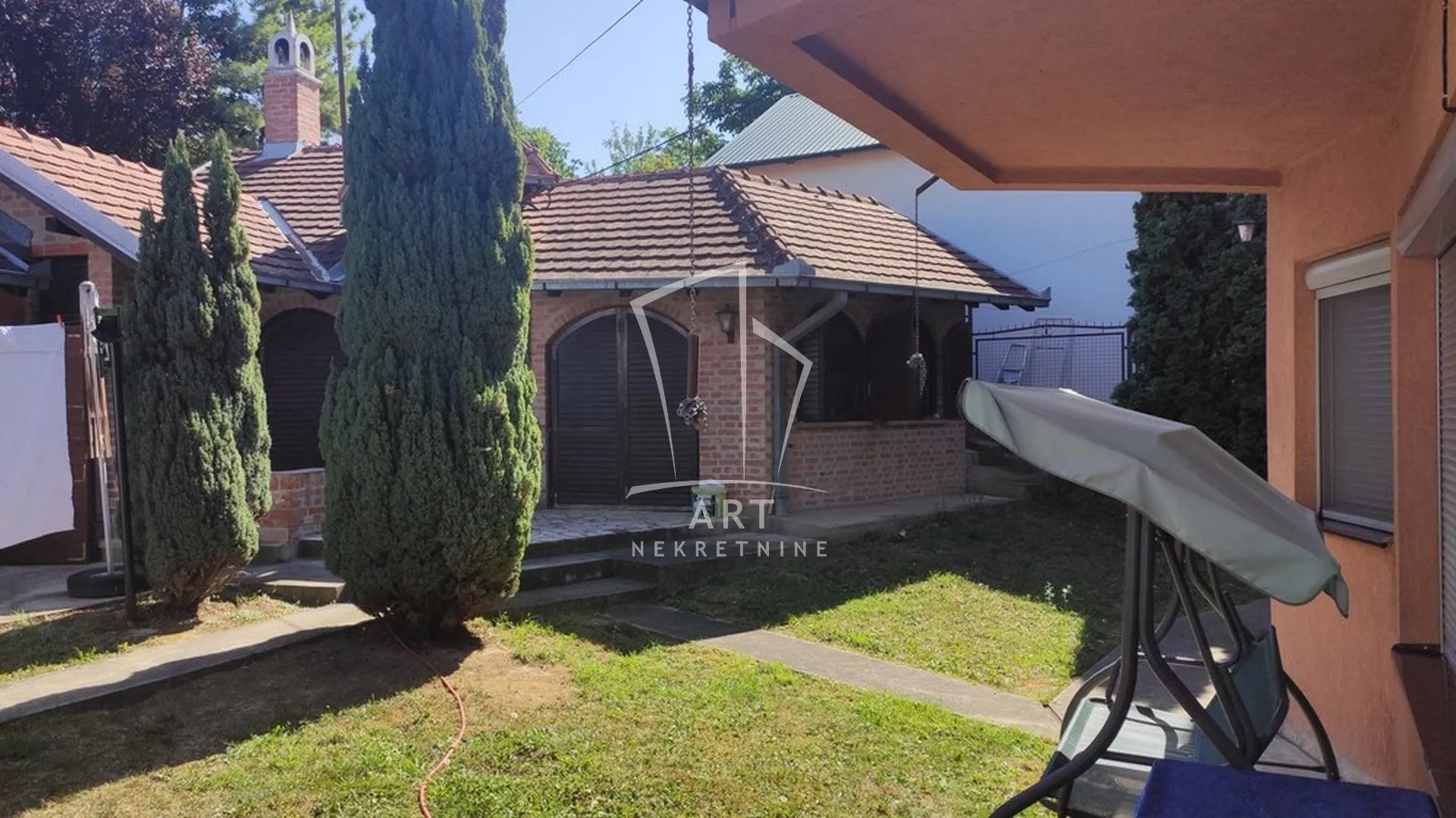 Sale, house, 221m², Jajinci, Voždovac Sve Podlokacije