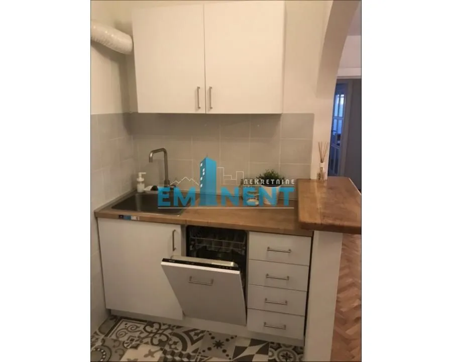 Rent, four bedroom apartment, 76m², Profesorska Kolonija, Palilula Sve Podlokacije