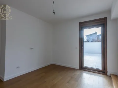 Izdavanje, poslovni prostor, 77m², Voždovac Sve Podlokacije, Beograd - image 5