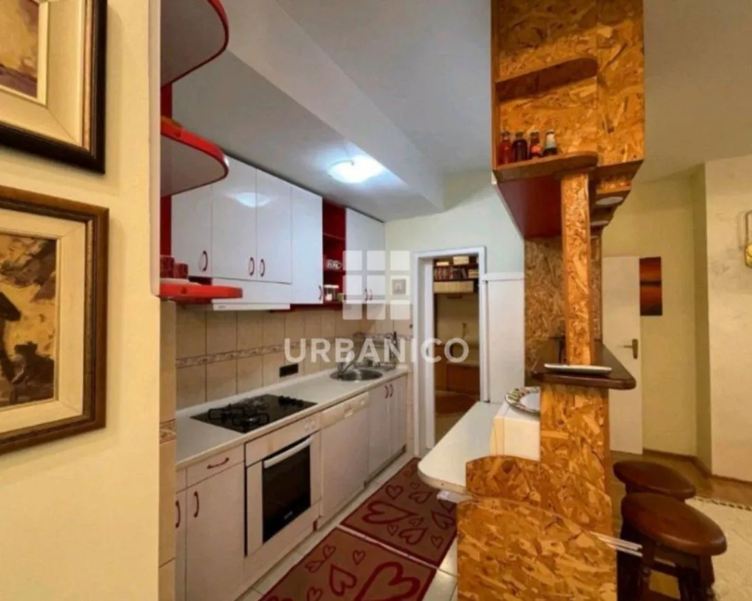 Izdavanje, dvosoban stan, 76m², Centar, Podgorica