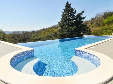 Rent, house, 354m², Bogišići, Tivat - image 8