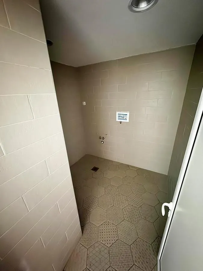 Izdavanje, poslovni prostor, 180m², Stara Varoš, Podgorica